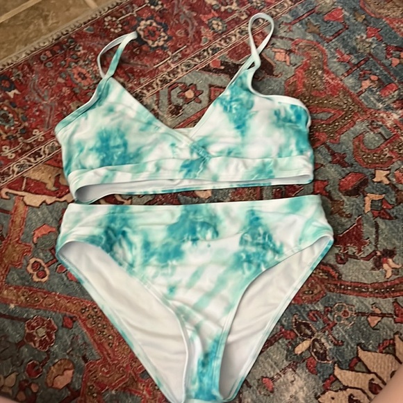 Shein 2 piece bikini, size medium - Picture 5 of 5